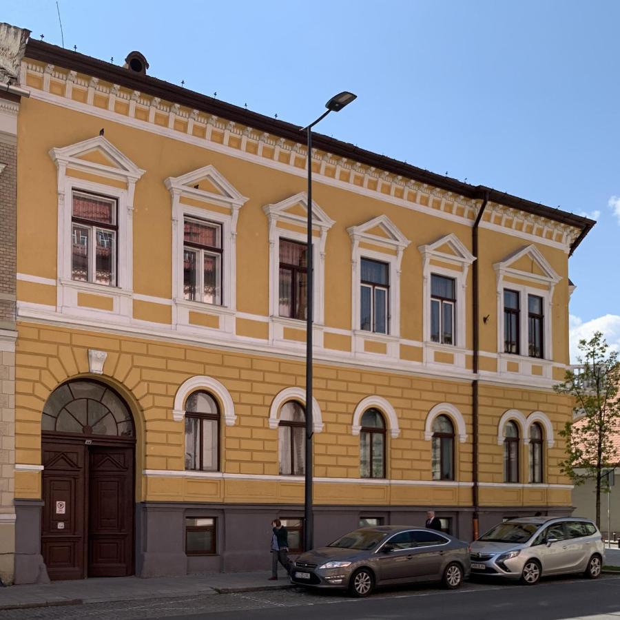 Charming Central Apartments Cluj Napoca Bagian luar foto