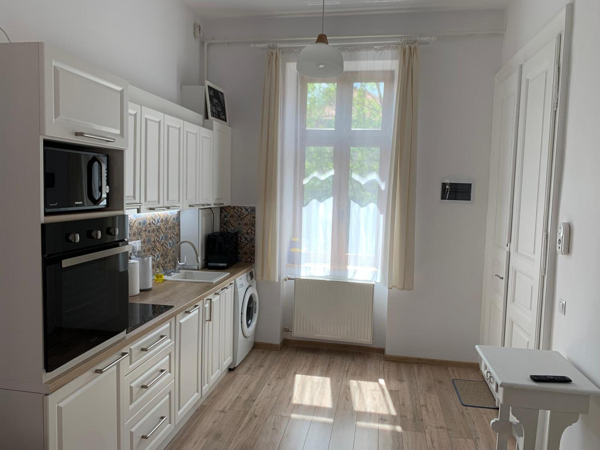Charming Central Apartments Cluj Napoca Bagian luar foto